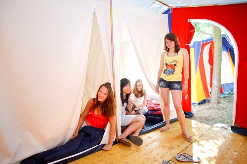 Premium-Zelt bei Ferienfreizeiten Premium-Zelt bei Ferienfreizeiten